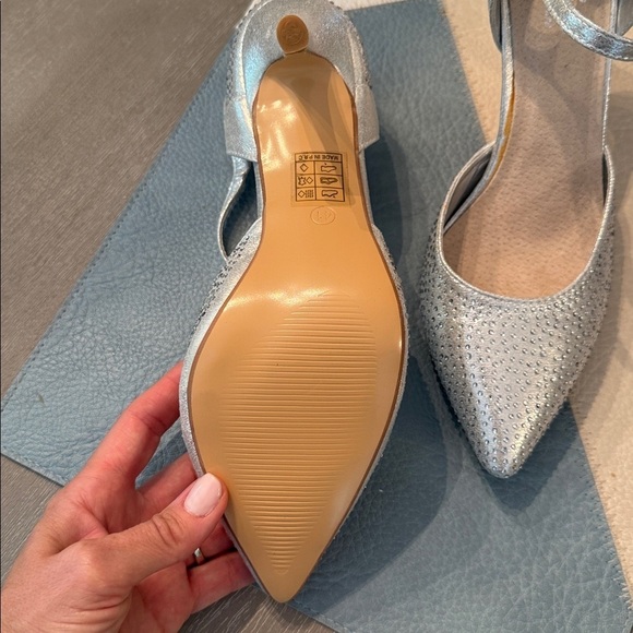 Clarks Silver Rhinestone KARMA pump 
Pump size 11 (41) main image 1